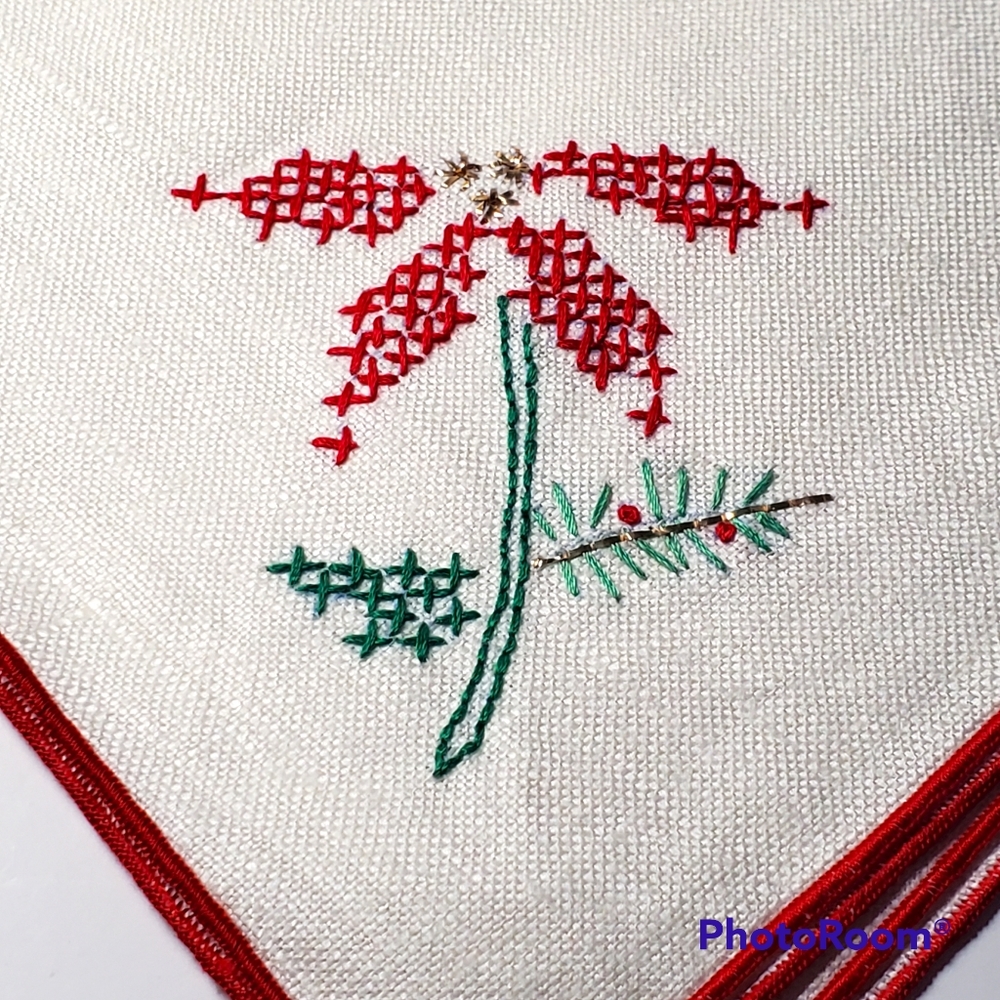 Hand Made Needlepoint Linen Napkins (4) 14” x 14” Christmas Poinsettia Vintage